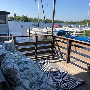 Waterwolf Vakantiehuis Aalsmeer